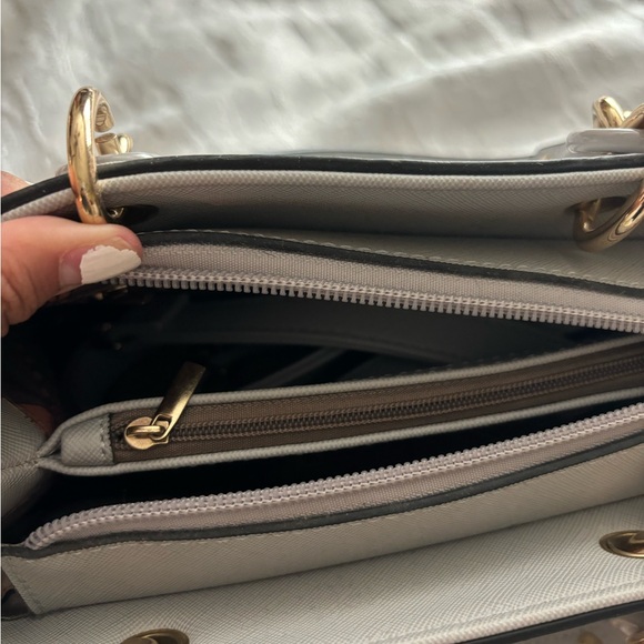 Handbag - Picture 3 of 5